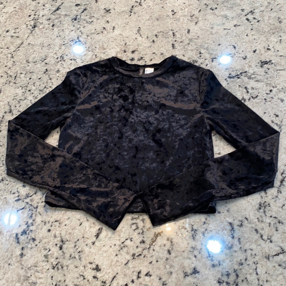 Divided Small Black long sleeve top size small new